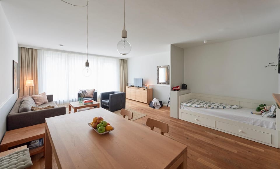 Bed, Living room, Seating area, pet friendly