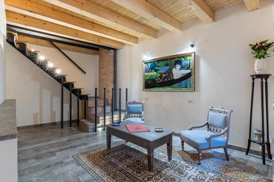 Communal lounge/ TV room