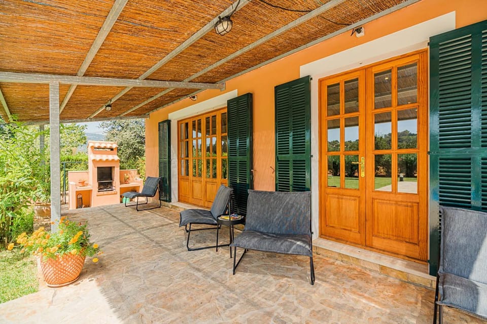BBQ facilities, View (from property/room), Balcony/Terrace