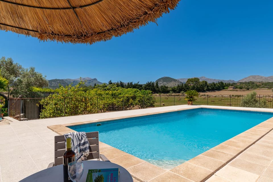 Day, Natural landscape, Mountain view, Pool view, Swimming pool, sunbed