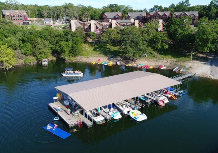 WaterMill Cove Resort Luxury Lakefront Villa By Silver Dollar City MiniGolf POOL Kayaks House in Indian Point