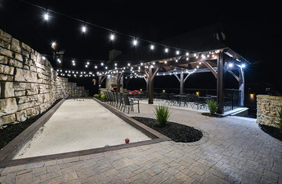 WaterMill Cove Resort Luxury Lakefront Villa Theatre Room 2Mi to SDC POOL Kayaks Dock Villa in Indian Point