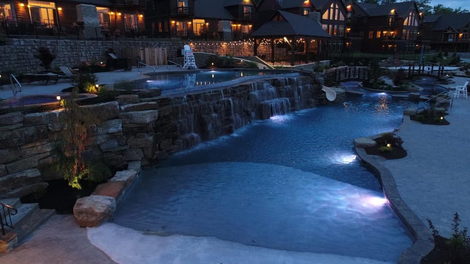WaterMill Cove Luxury Lakefront Villa Theatre Room 2Mi to SDC POOL Kayaks Dock House in Indian Point