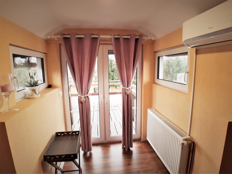 View (from property/room), Living room, Decorative detail