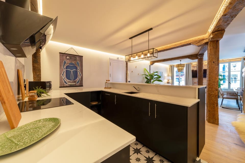 Kitchen or kitchenette, Communal kitchen