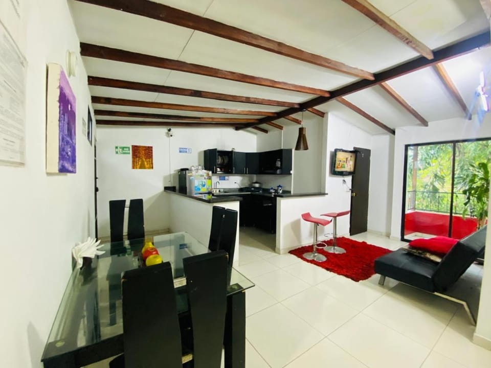 Communal lounge/ TV room, Communal kitchen