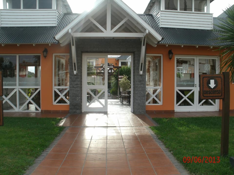 Facade/entrance, Day