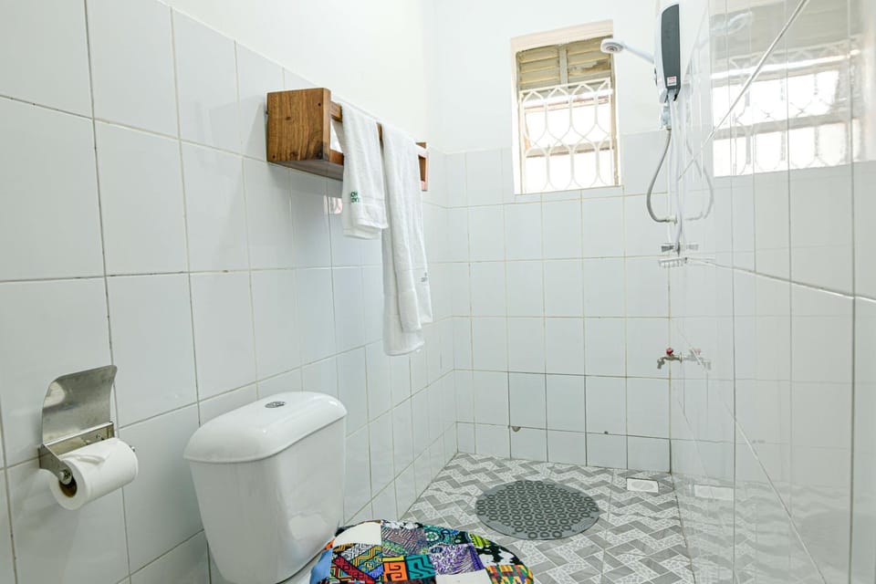 Shower, Bathroom, Bedroom