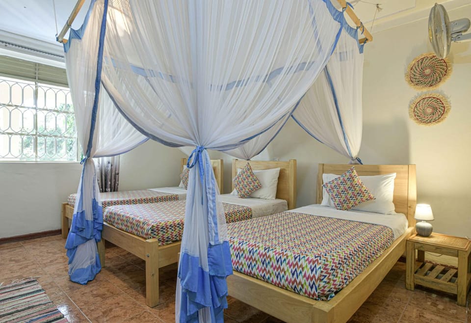 Cycad Entebbe Guest House Bed and Breakfast in Uganda