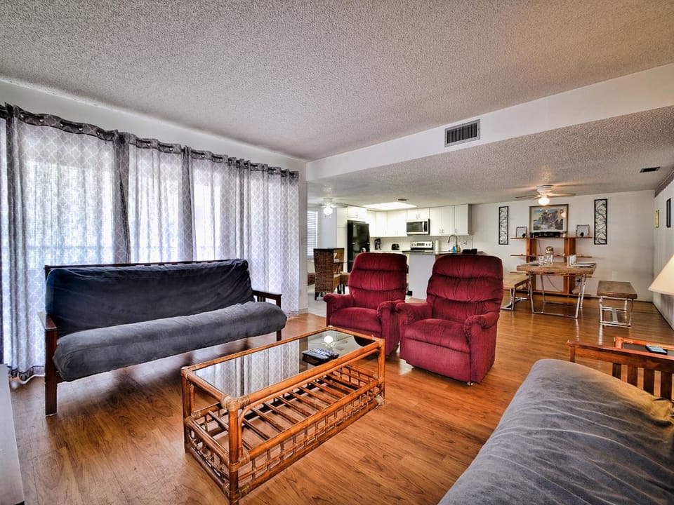Sea Club 43 Charming Beach Community Apartment in Indian Shores