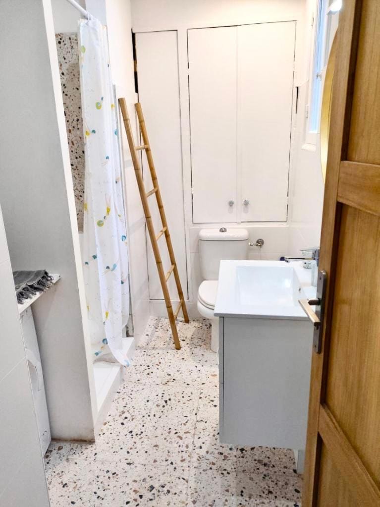 Beau 3 pieces proche centre Apartment in Menton