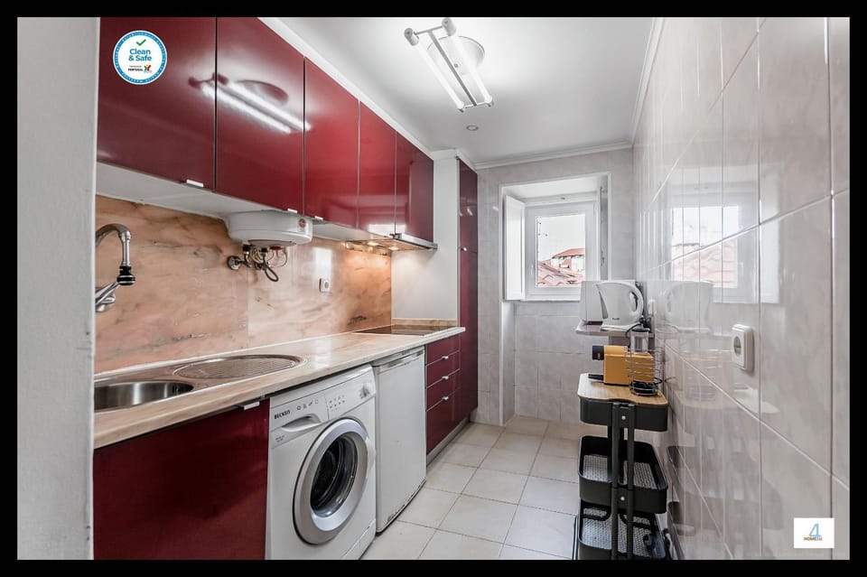 Coffee/tea facilities, pet friendly, washing machine, kitchen