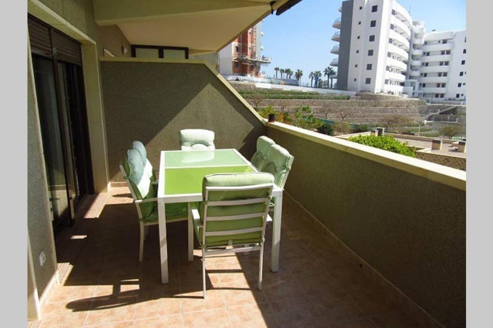 Apartamento familiar con vistas al mar Apartment in Alacantí