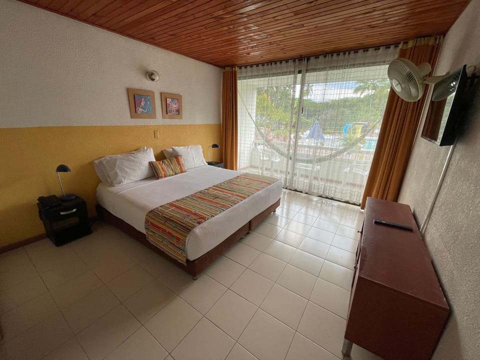 Bed, Photo of the whole room