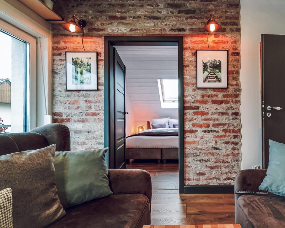 Bed, Living room, Photo of the whole room, Seating area, Bedroom