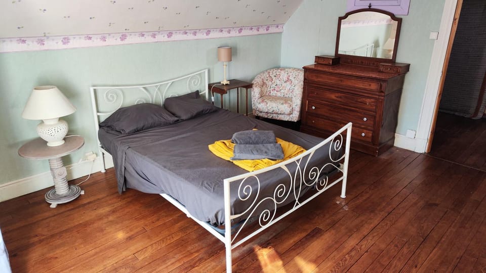 Grande maison dans la cité médiévale de Besse House in Besse-et-Saint-Anastaise