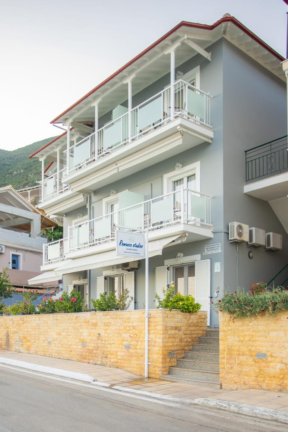 Romanza Studios Apartment in Vasiliki