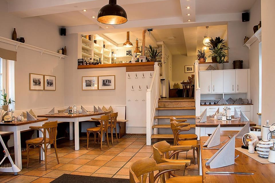 Restaurant/places to eat