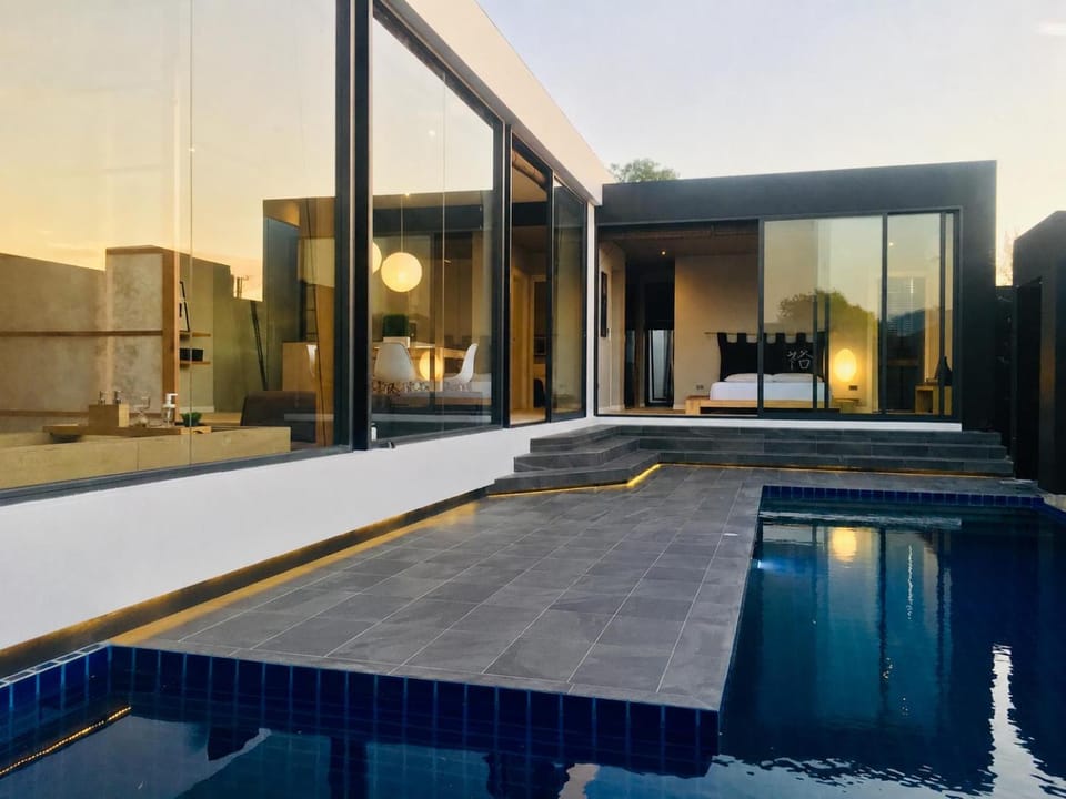 Pool view, Swimming pool