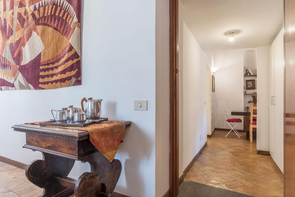 By the charming Piazza Navona - FromHometoRome Apartment in Rome