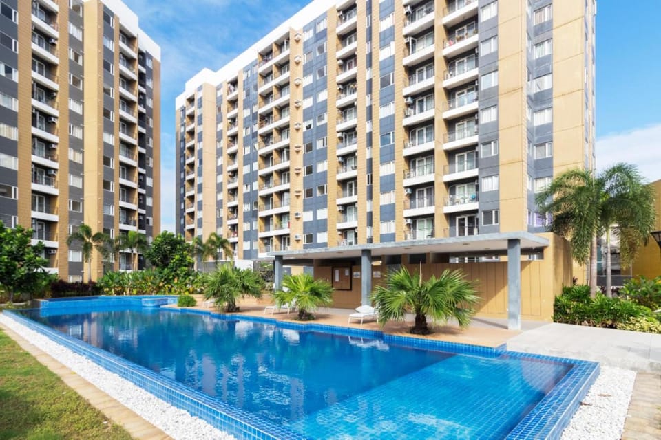 Property building, Swimming pool, Swimming pool