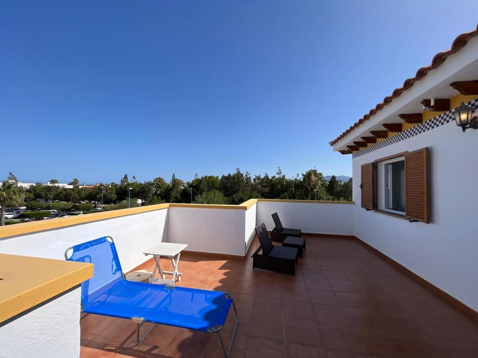 RA447 1ª Linea, vistas al mar Veramar 5 Apartment in Andalusia