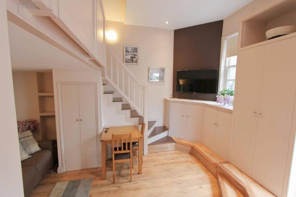 The Coach House, Clifton and Parking - Hopewell Apartment in Bristol