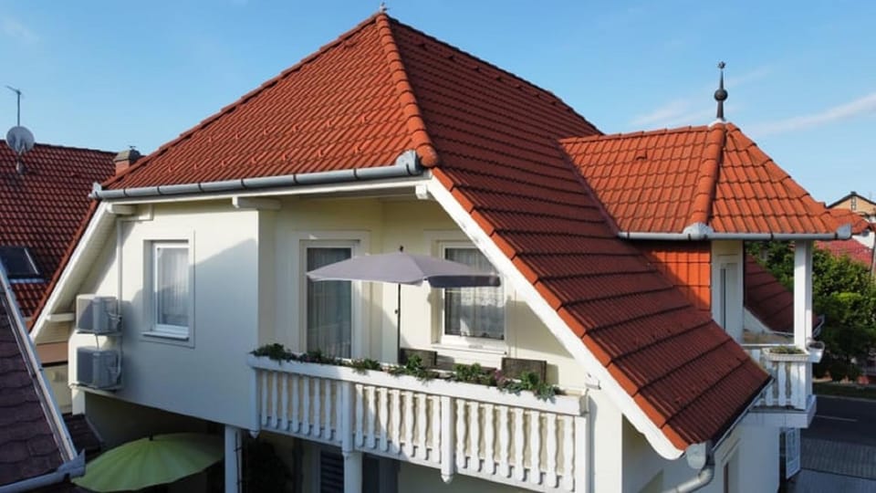 Property building, Balcony/Terrace