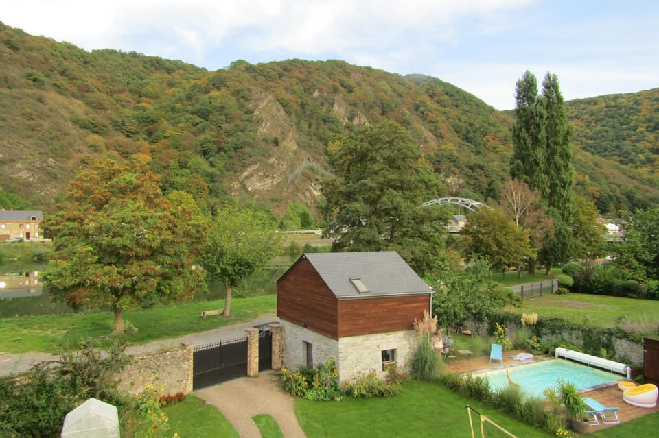 On site, Swimming pool, Swimming pool