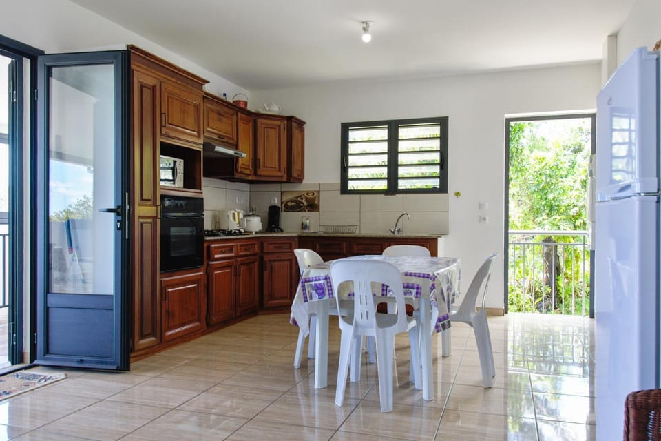 Maison confortable avec vue sur mer à Sainte-Rose + jardin House in Réunion