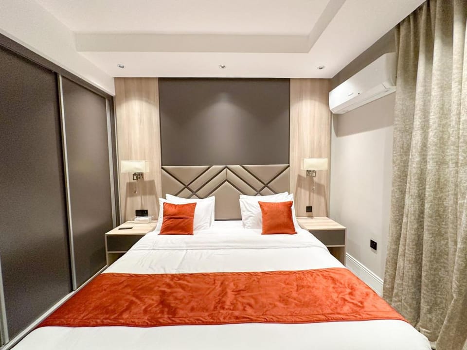 Bed, Photo of the whole room, Bedroom, wardrobe, air conditioner