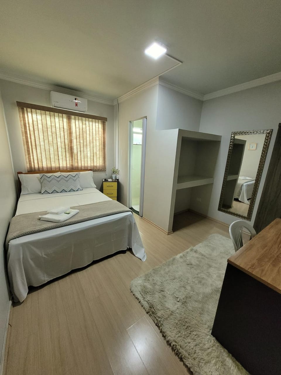 Bed, Bedroom, wardrobe, air conditioner