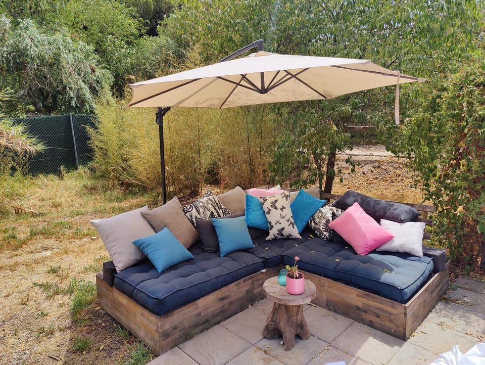 Garden, Seating area