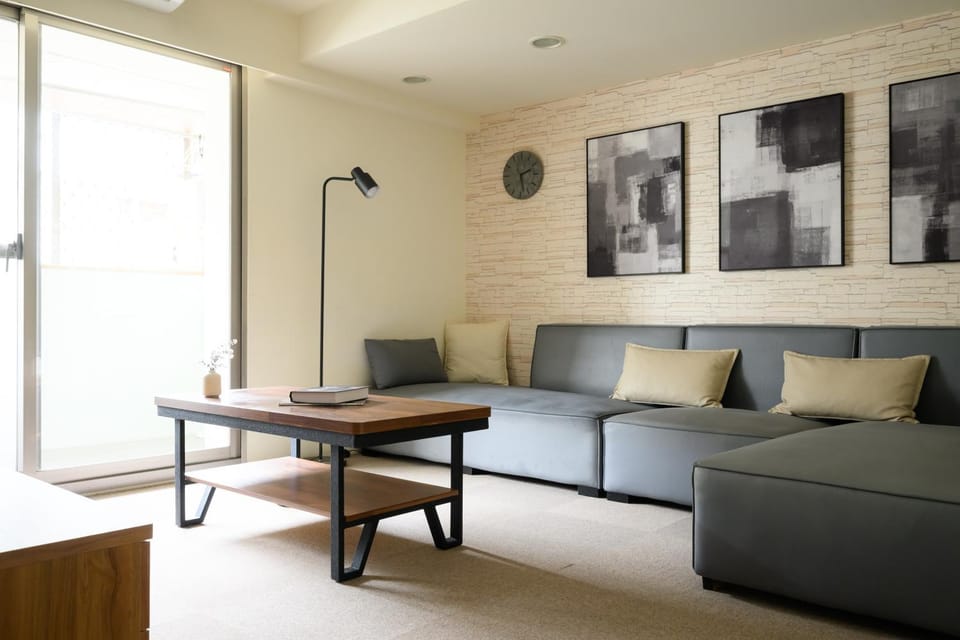 Living room, Photo of the whole room, Seating area