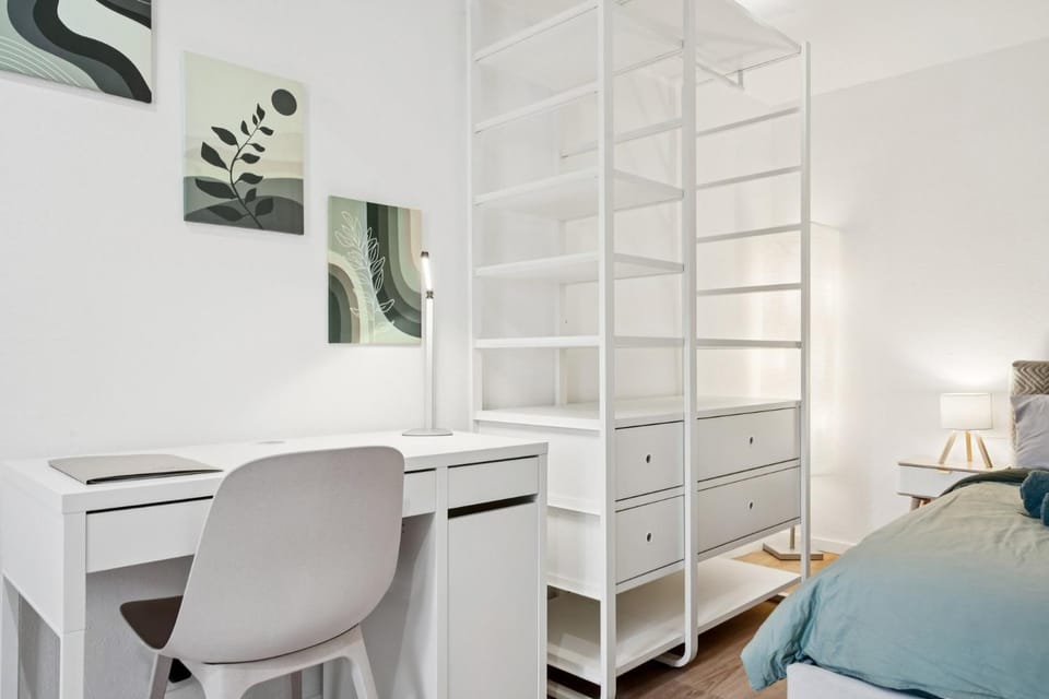 Photo of the whole room, wardrobe