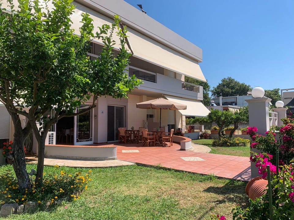 Hotel Aki Apartment hotel in Euboea
