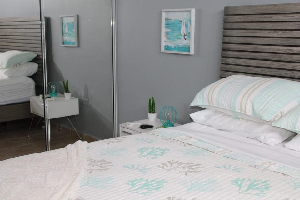 Mar Azul Bay View Apartment Apartment in Caribbean