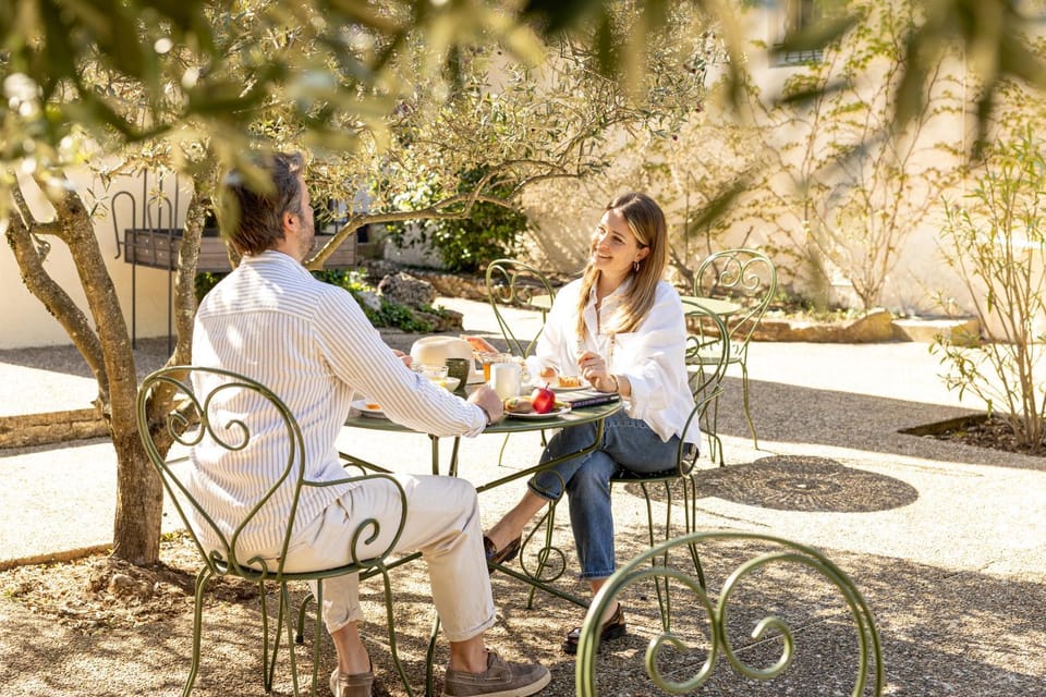 Hôtel La Garrigue & Bar Le Perchoir Hotel in Provence-Alpes-Côte d'Azur