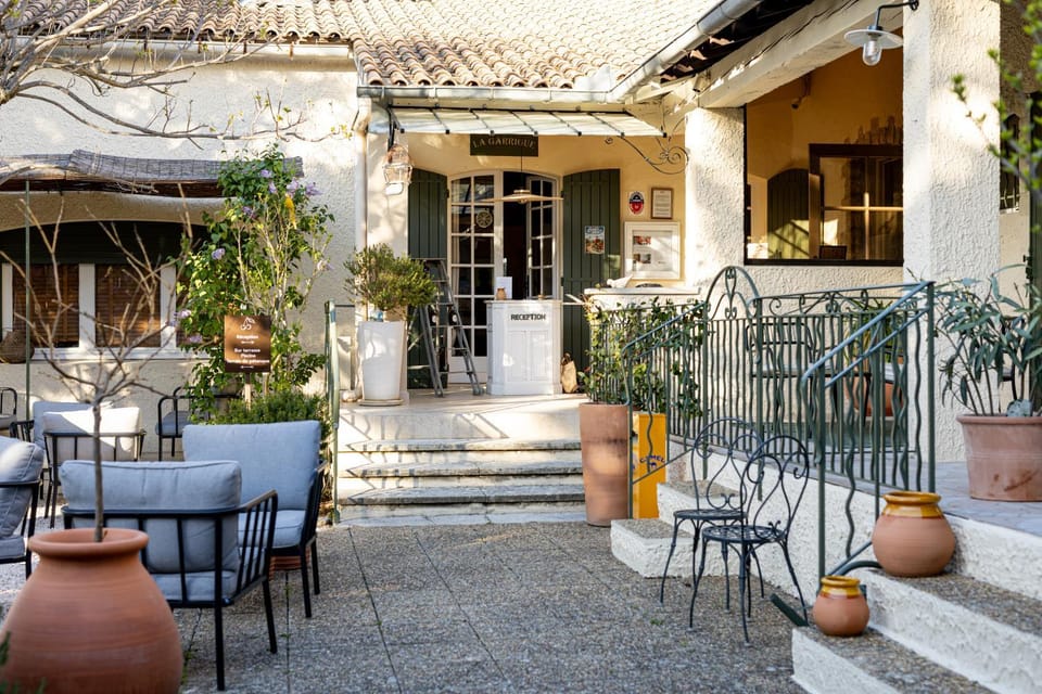 Hôtel La Garrigue & Bar Le Perchoir Hotel in Provence-Alpes-Côte d'Azur
