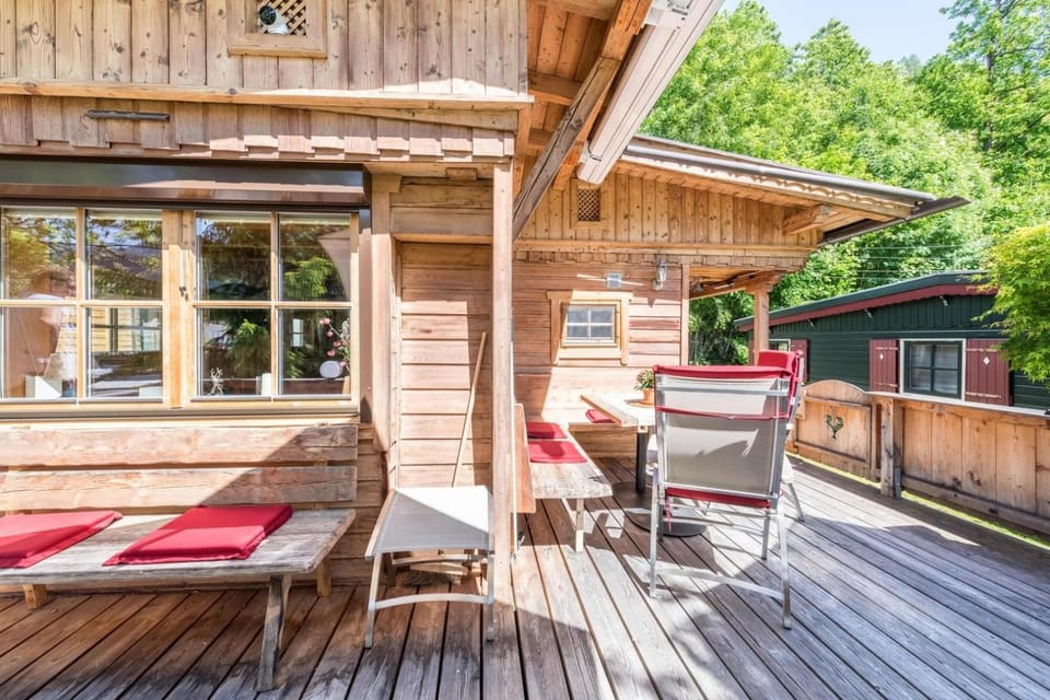 Chalet - Direkt am 5 Sterne Campingplatz Aufenfeld im Zillertal mit Hallenbad und Sauna House in Tyrol