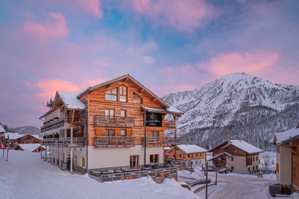 Le Chalet Blanc Hôtel & Spa Hotel in Montgenèvre
