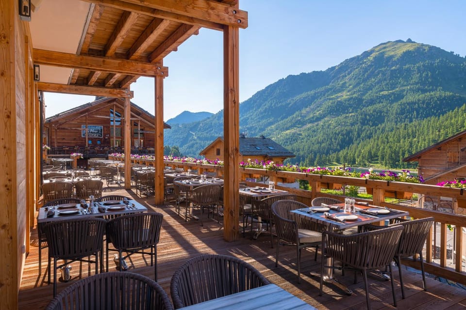Balcony/Terrace, Mountain view