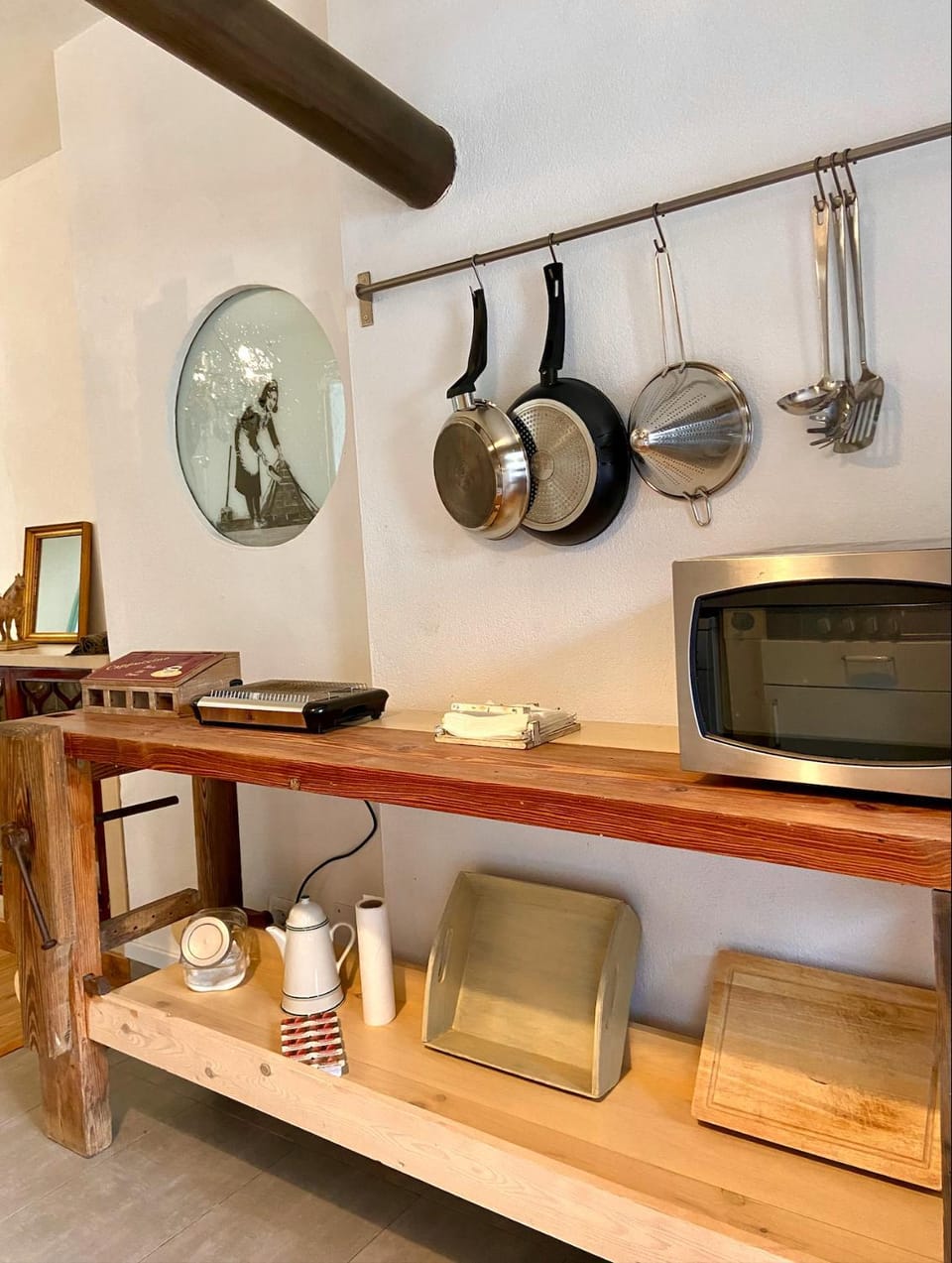 Kitchen or kitchenette
