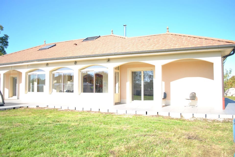 VILLA KÉRINÉ House in Auvergne-Rhône-Alpes