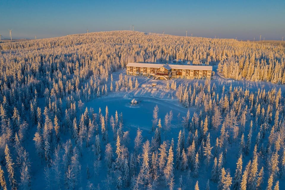 Property building, Natural landscape, Bird's eye view, Winter, Mountain view