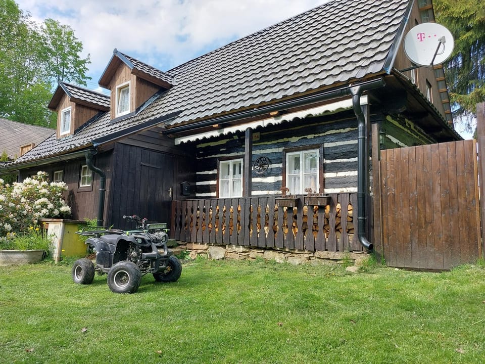 Roubenka u potoka Výprachtice Chalet in Czechia