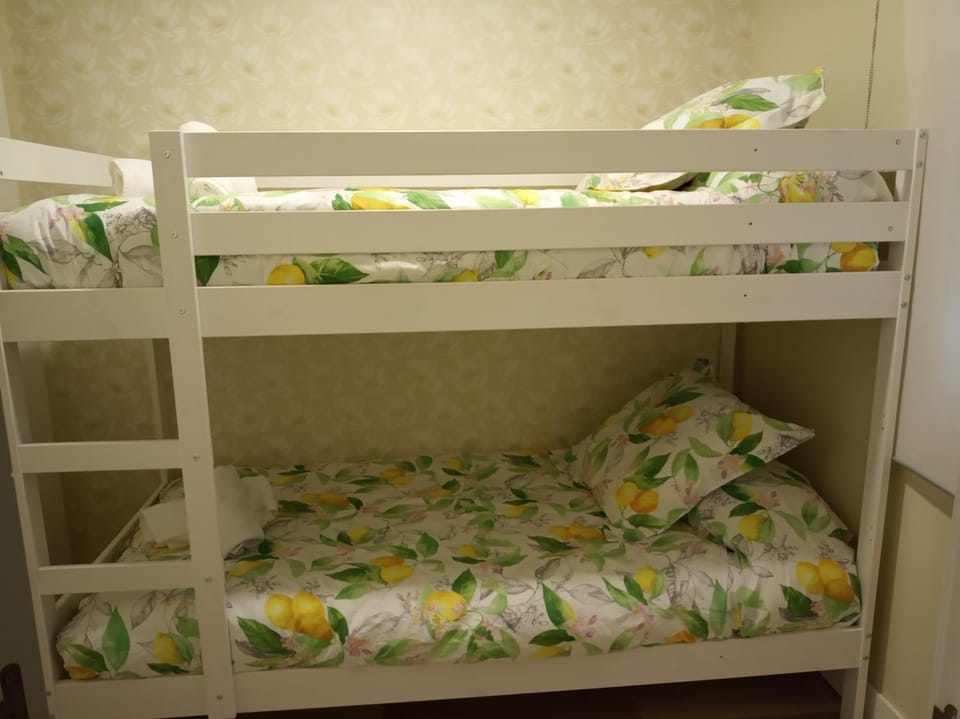 bunk bed