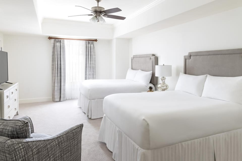 Bed, Photo of the whole room, Bedroom, fireplace