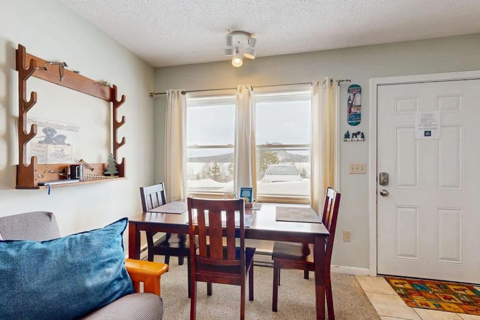 Moosehead Condo Unit #5 House in Moosehead Lake