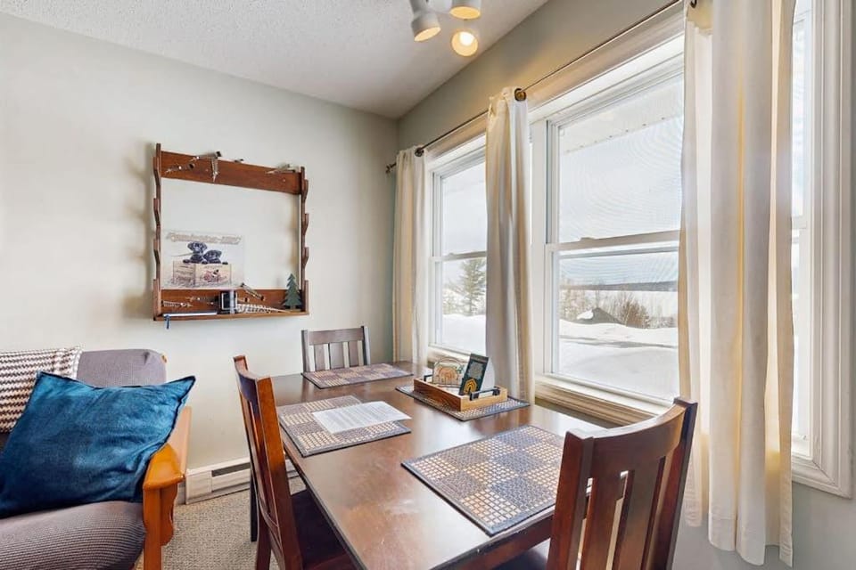 Moosehead Condo Unit #5 House in Moosehead Lake